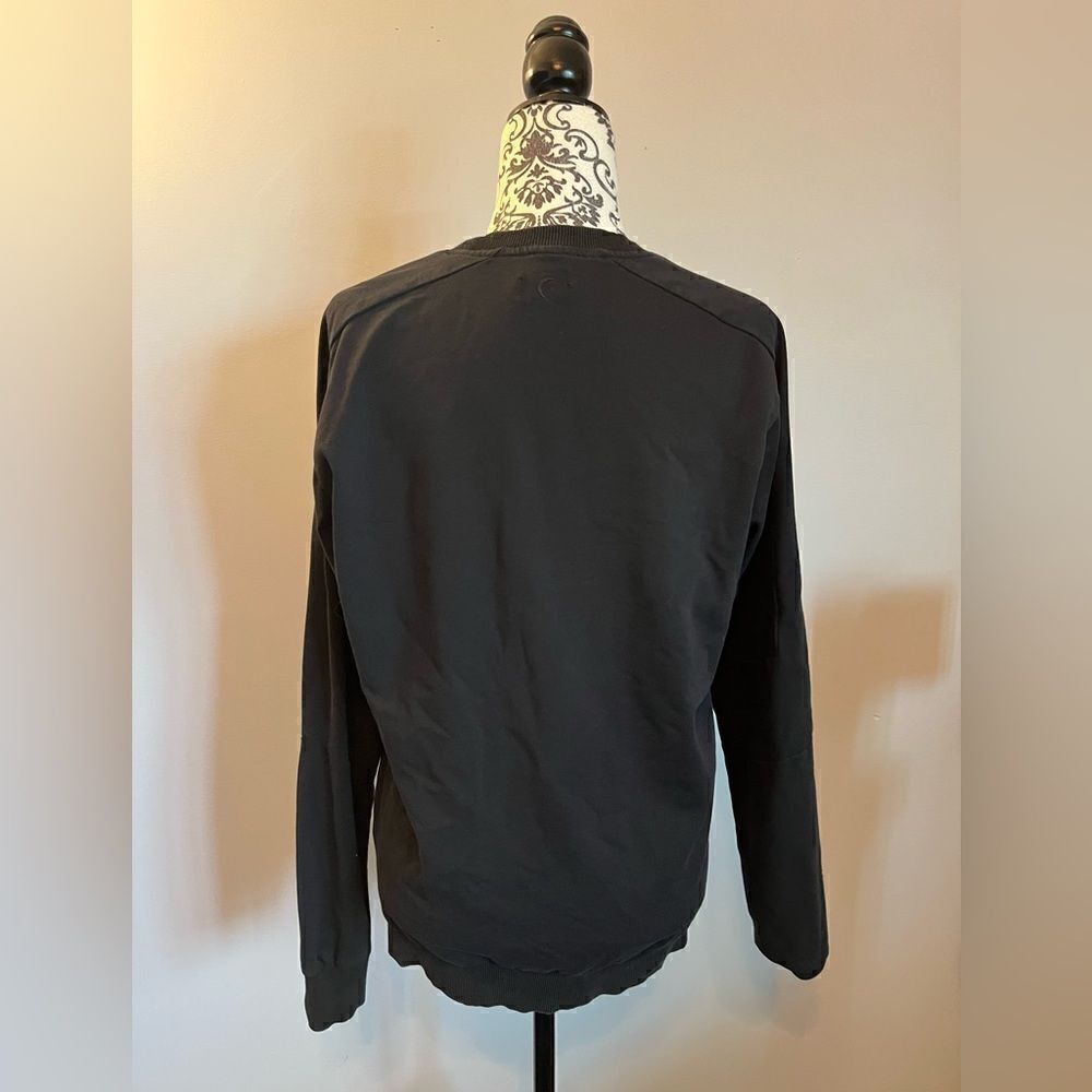 🖤Zyia Sweater 🖤 - Picture 4 of 5